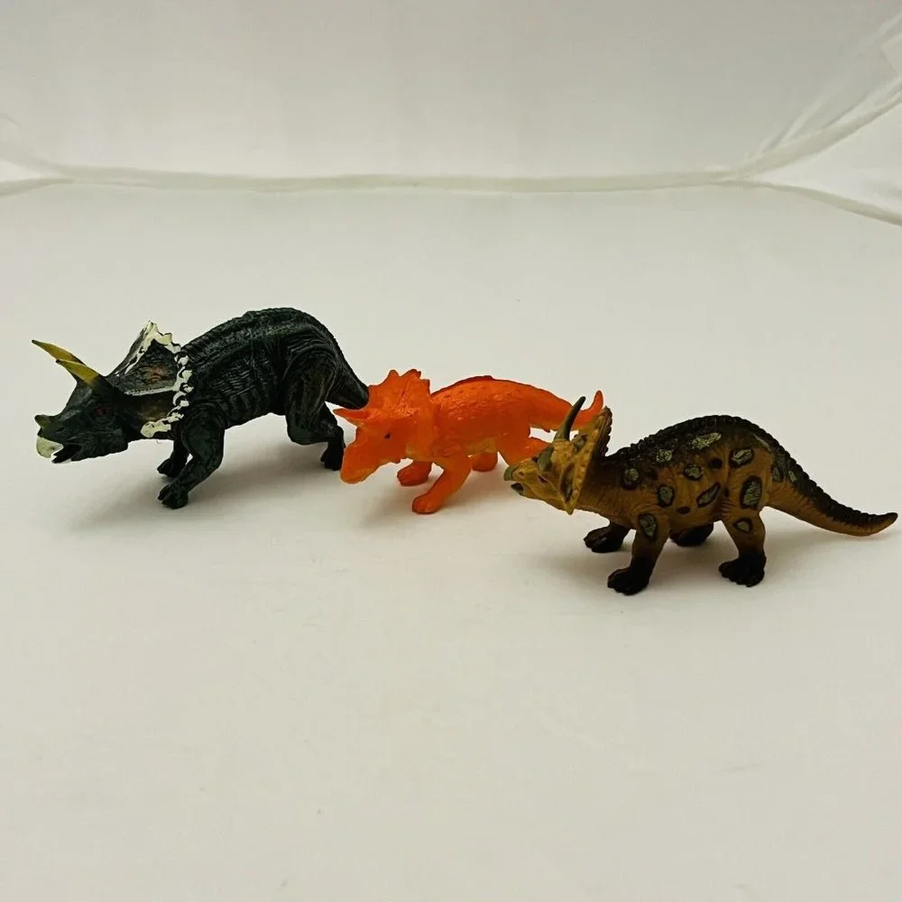 Lot Of 21 Various Plastic Dinosaur Figures Colorful Tyrannosaurus Stegosaurus
